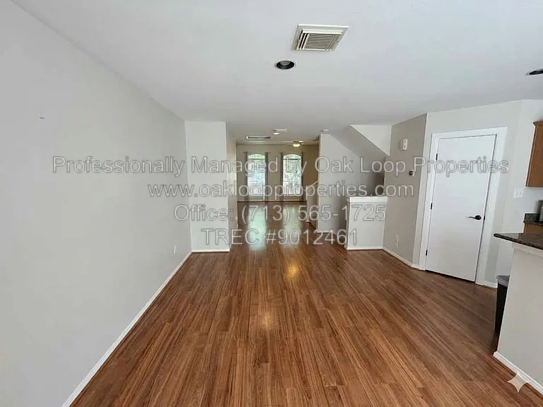 1253 W 17th St — Photo 3