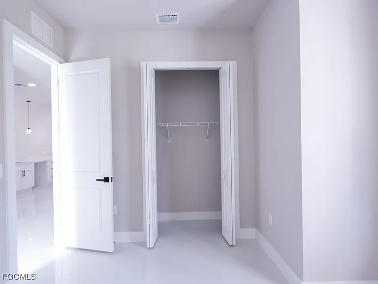219 Greenbriar Blvd — Photo 13