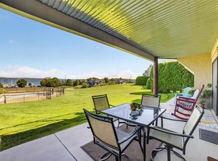 1022 Marina Bluff Dr, Charlevoix, MI 49720