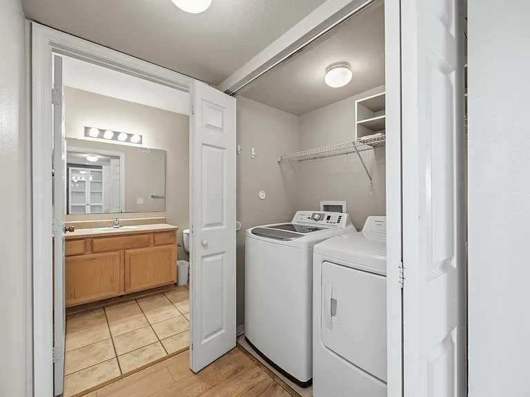1025 Villagio Cir #208 — Photo 37