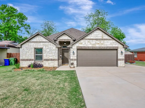 608 Perry Dr, White Settlement, TX 76108