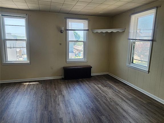 5th image of 1843 Washington Ave