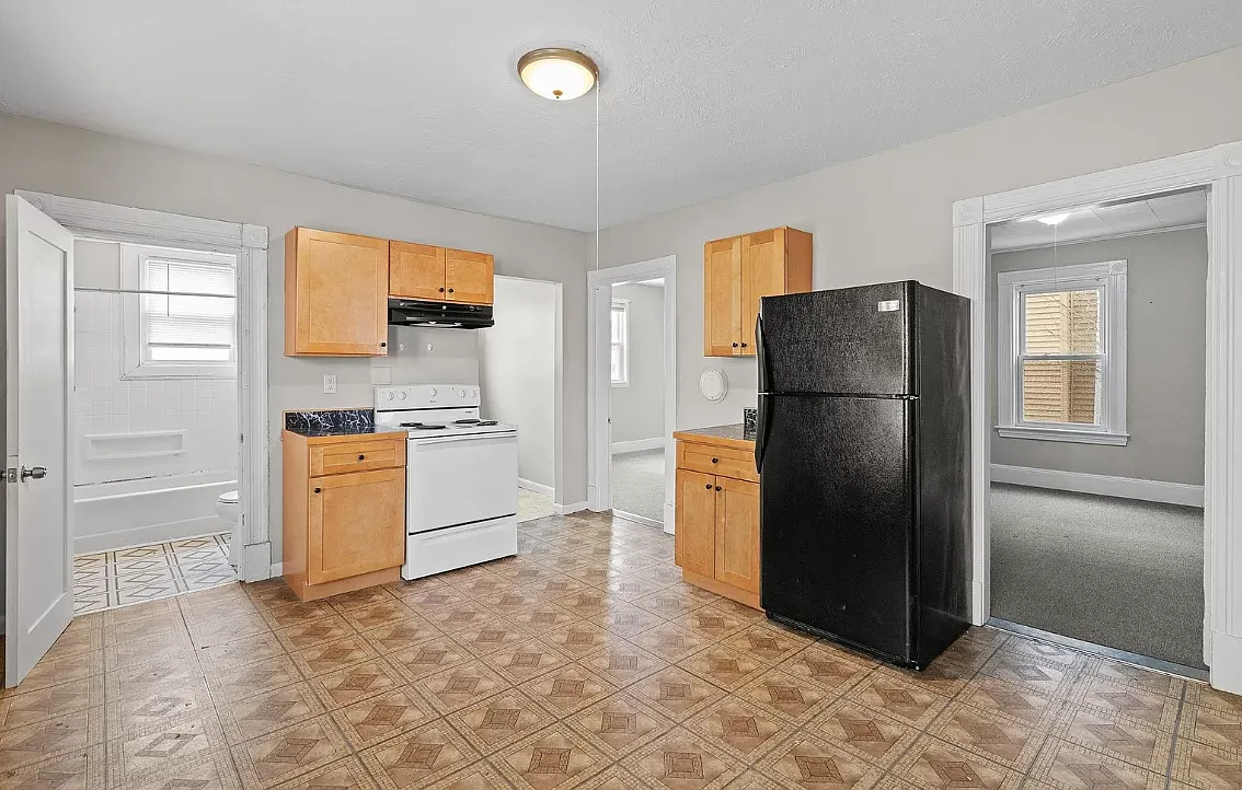 2 bed, 1050 sqft, $1,000 — Photo 4