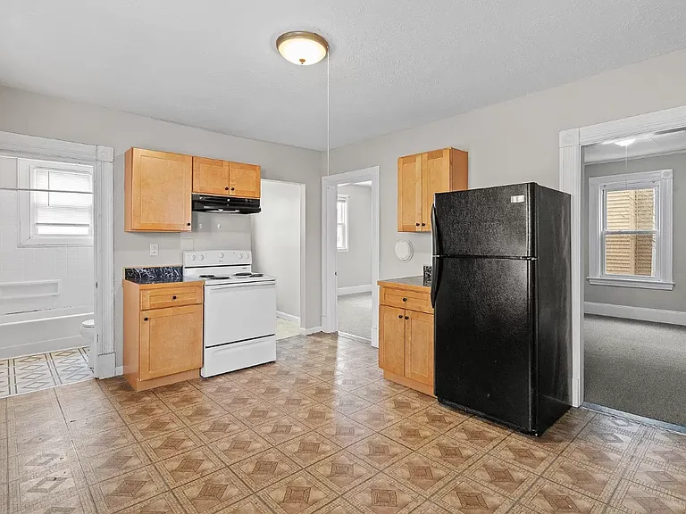 214 Conant St #1 — Photo 4