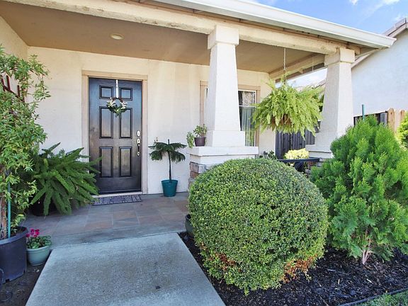 4th image of 670 Pombo Square Dr