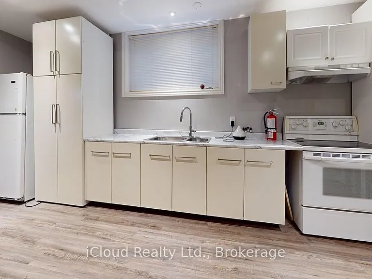 55 Royal Palm Dr #2 — Photo 2