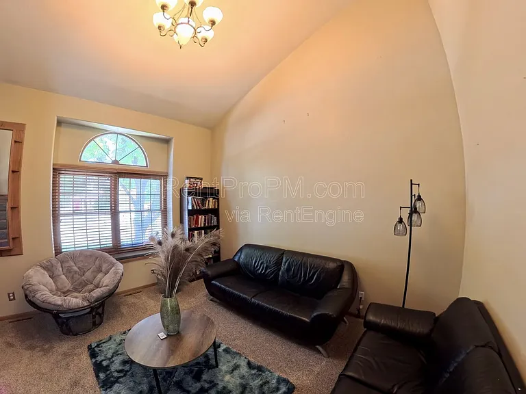 2425 Cochetopa Ct — Photo 6