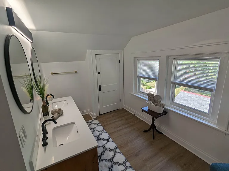 705 Bedford Ave #3 — Photo 8