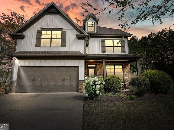 2nd image of 653 Royal Crest Ct