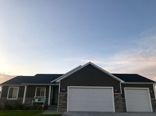 3849 E Hazelwood Way, Ammon, ID 83406