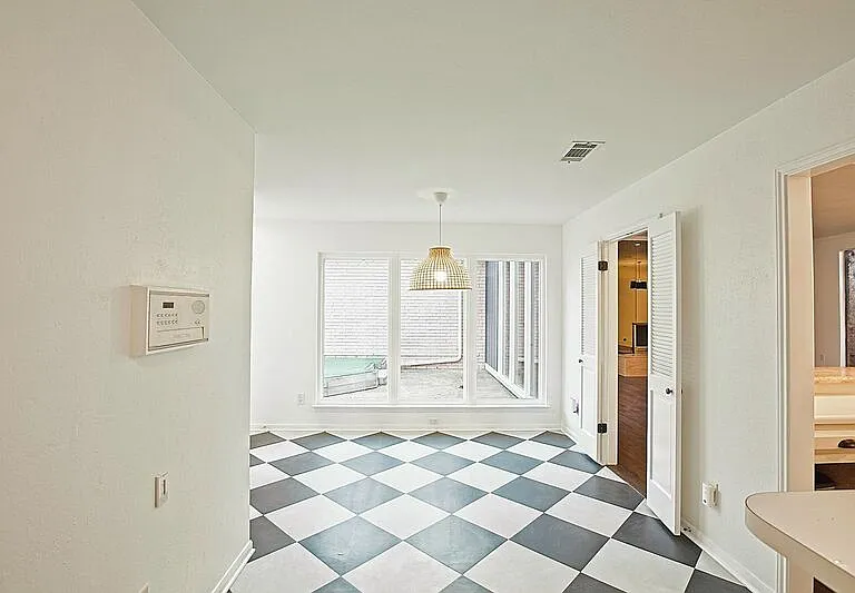 3217 Squireswood Dr — Photo 20