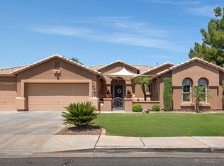2868 S Cottonwood Dr, Gilbert, AZ 85295