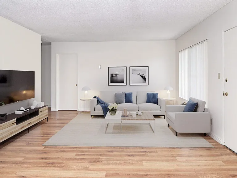 Casa De Helix Apartments — Photo 38