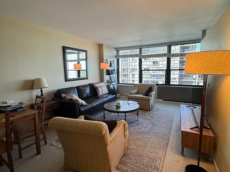 1560 N Sandburg Ter #1505 — Photo 2