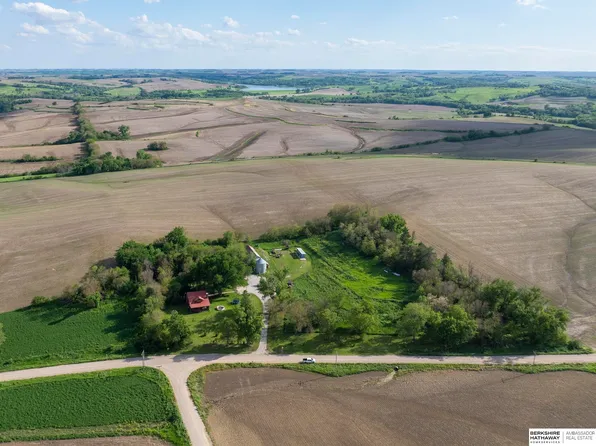 3095 County Rd E, Tekamah, NE 68061