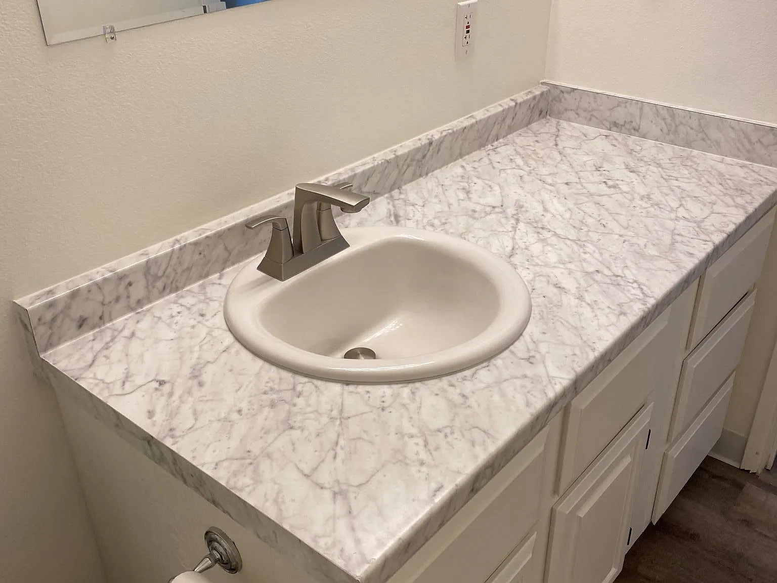 2 bed, 816 sqft, $1,400 — Photo 3