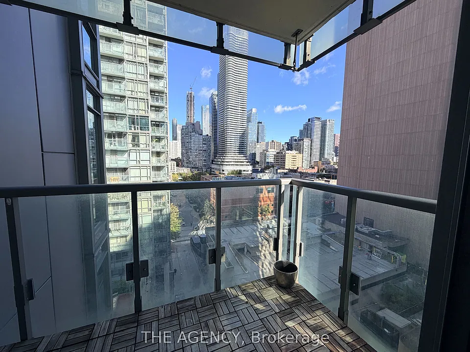 38 Grenville St #1008