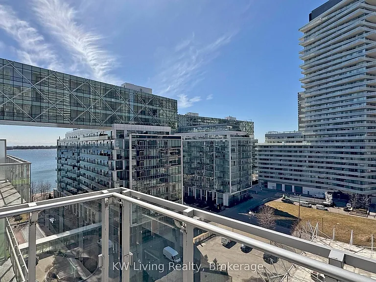 39 Queens Quay E #940 — Photo 14