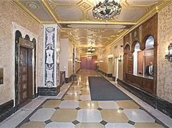 24 Fifth Avenue image 1 of 3