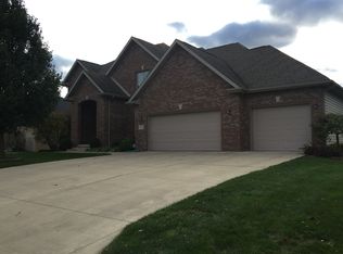 309 Wintergreen Dr, Yorktown, IN 47396