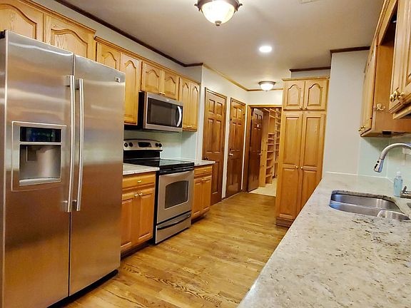 2nd image of 3820 E Carlyle Ct