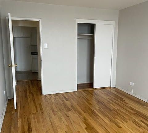 3rd image of 1625 Rockaway Pkwy #7V