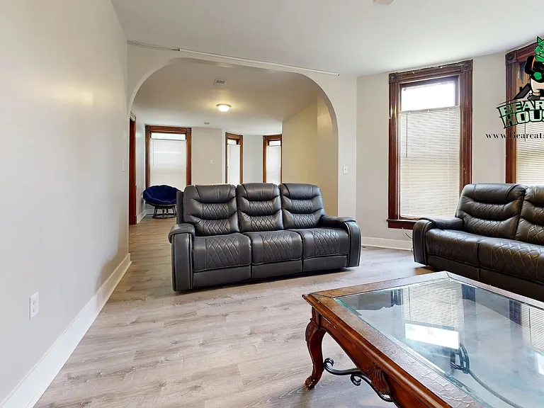 93 Chestnut St #11 — Photo 7