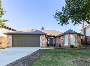 7509 Steward Ln, North Richland Hills, TX 76182
