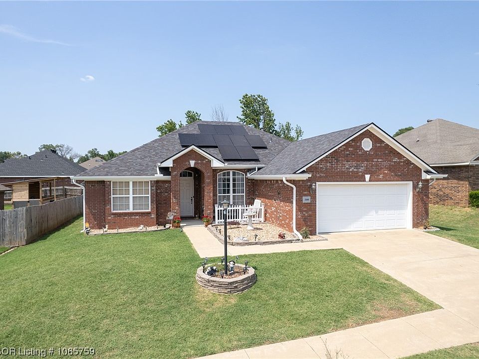 1st image of 500 Northridge Dr