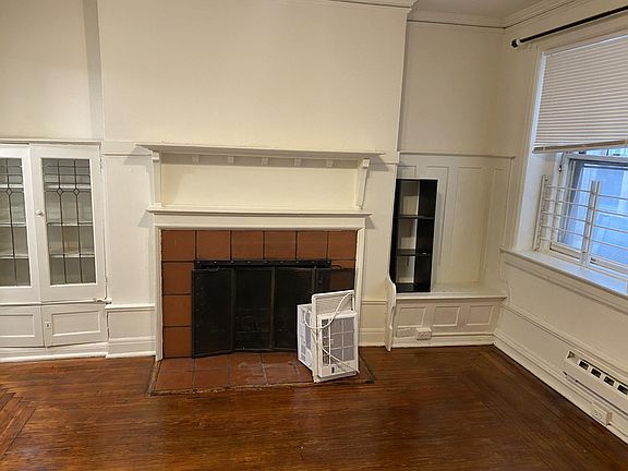 3rd image of 311 S Hicks St APT 1C