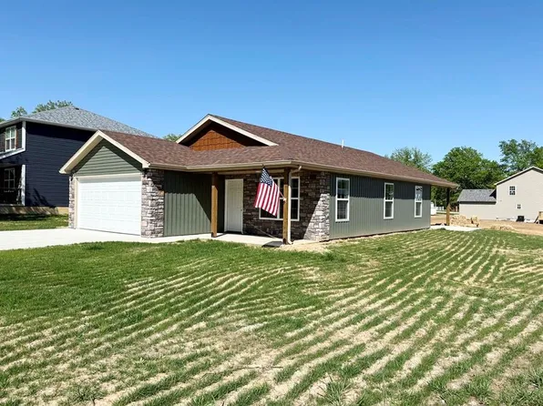1803 S Elm St, El Dorado Springs, MO 64744