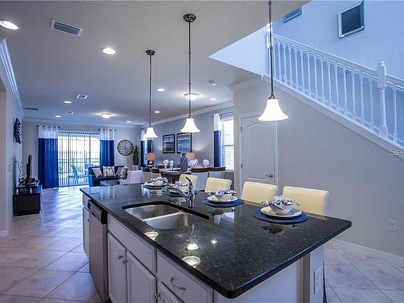 5th image of 8881 Rhodes St