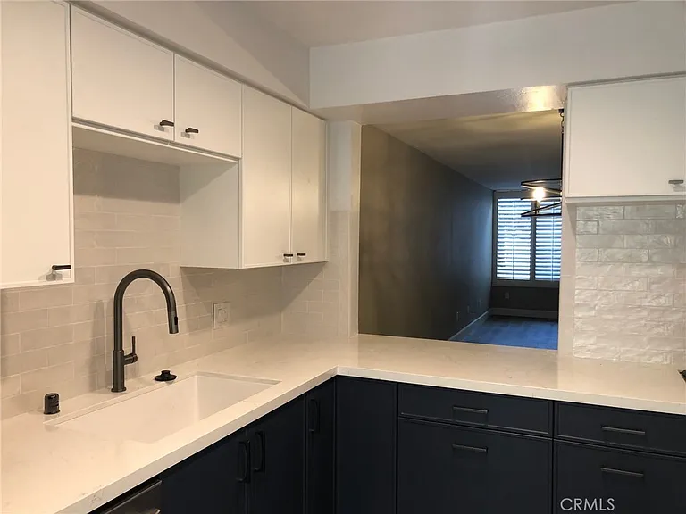 3333 Primera Ave #B — Photo 11