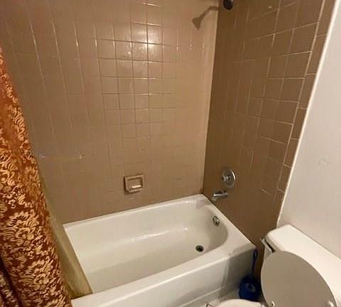 2nd image of 851 NE 207th Ln #103-12