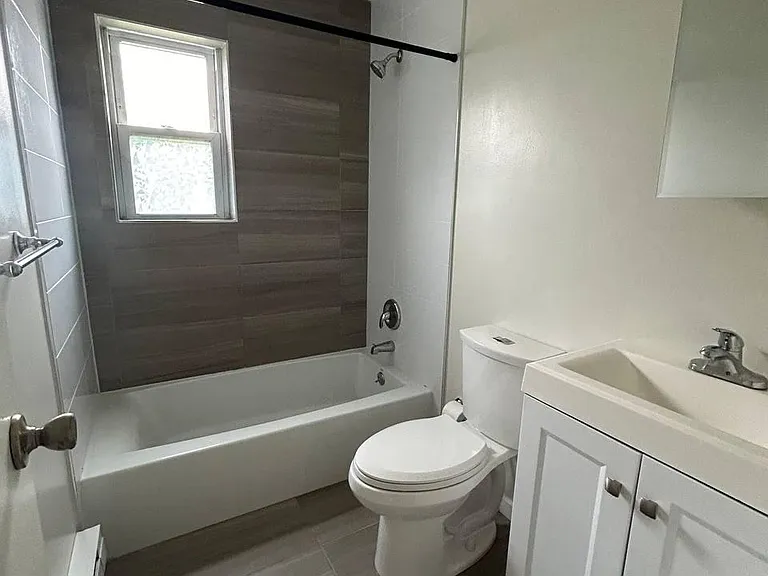 16 Lake St #2C — Photo 16