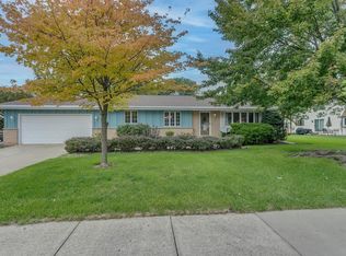 934 Nicolet Ave, Oshkosh, WI 54901