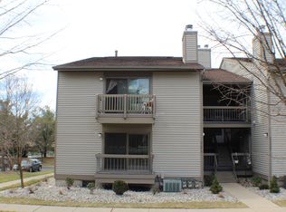 21 Sam Bonnell Dr #203, Clinton, NJ 08809