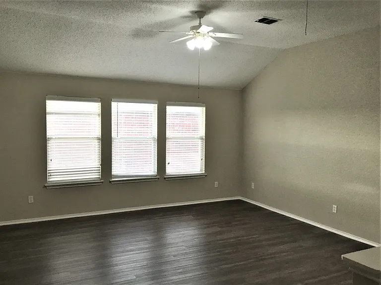 3361 Chapel Wood Ct — Photo 15