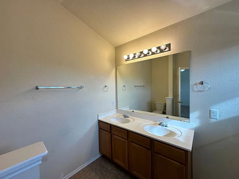 4510 Causeway Ct — Photo 16