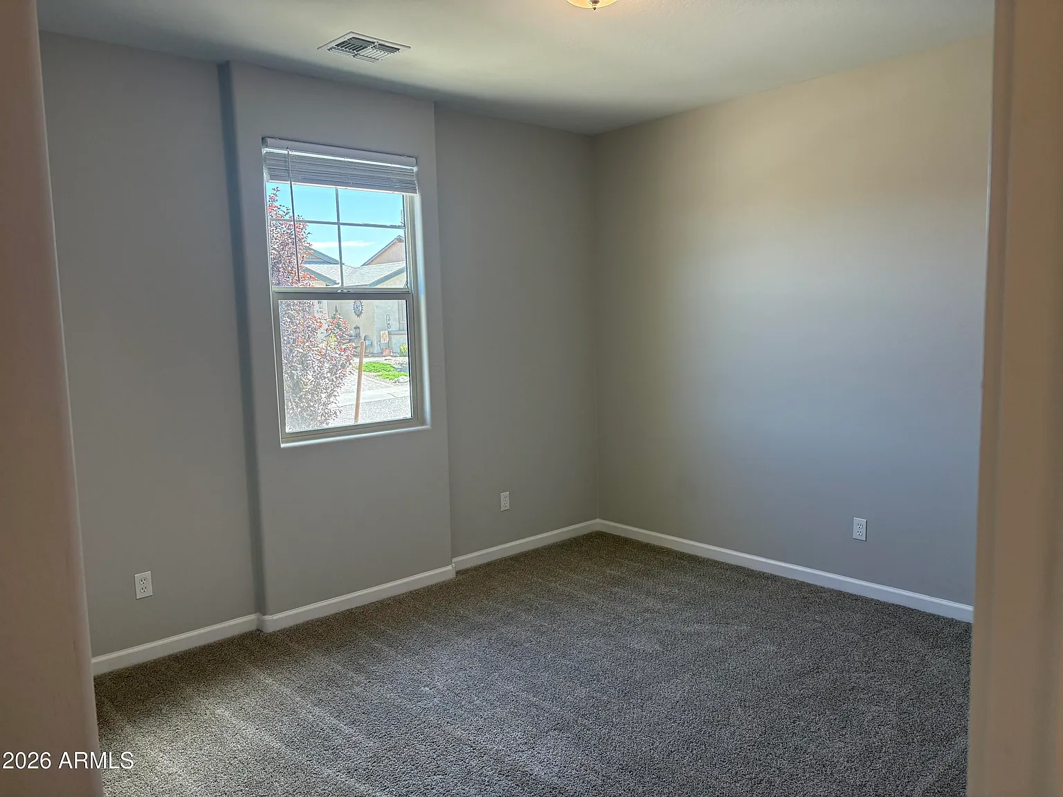 3 bed, 2.0 bath, 2261 sqft, $2,800 — Photo 4
