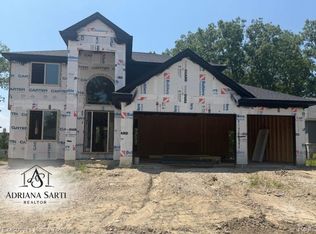 67745 Madeline St, Richmond, MI 48062