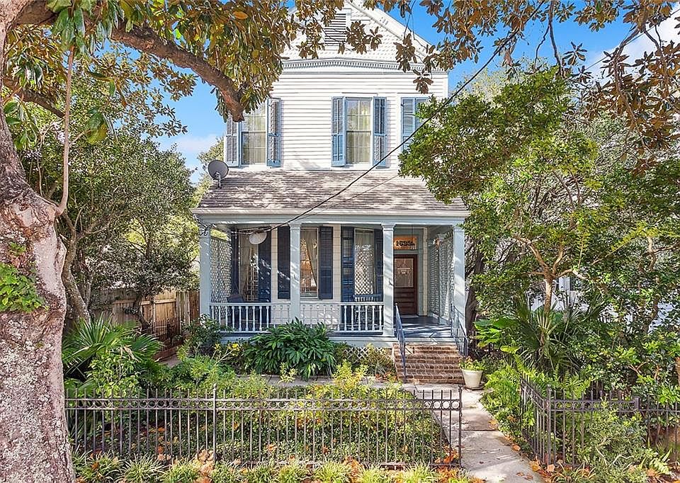 1st image of 1632 Constantinople St