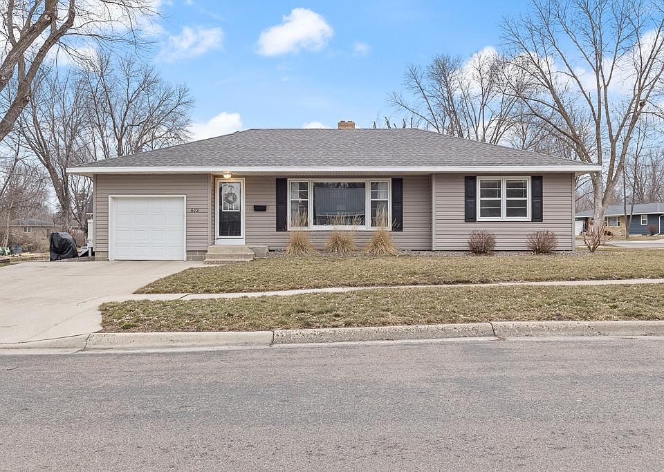 1st image of 602 Southview Dr