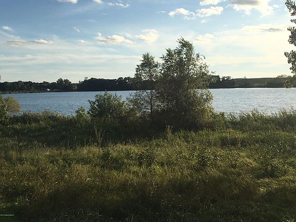 5th image of 36417 Silver Lake Trl