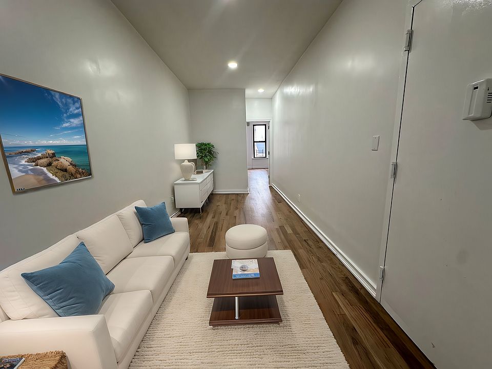 1st image of 127 Montrose Ave #2