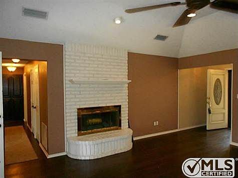 5th image of 6703 Saint John Ct
