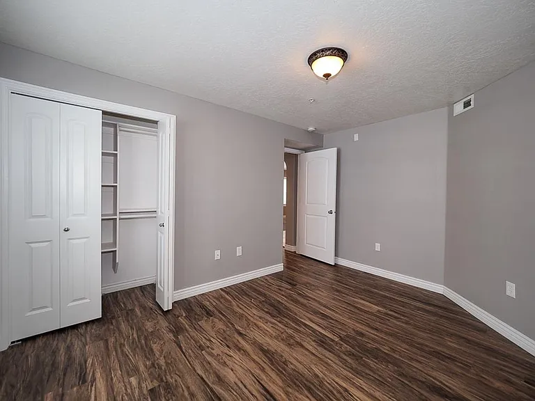 11776 S Grandville Ave #104 — Photo 17