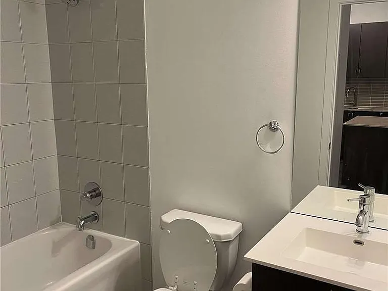 3560 Saint Clair Ave E #417 — Photo 9