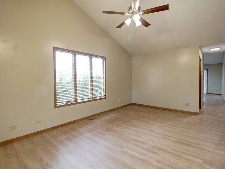 1324 Post Oak Ct — Photo 2