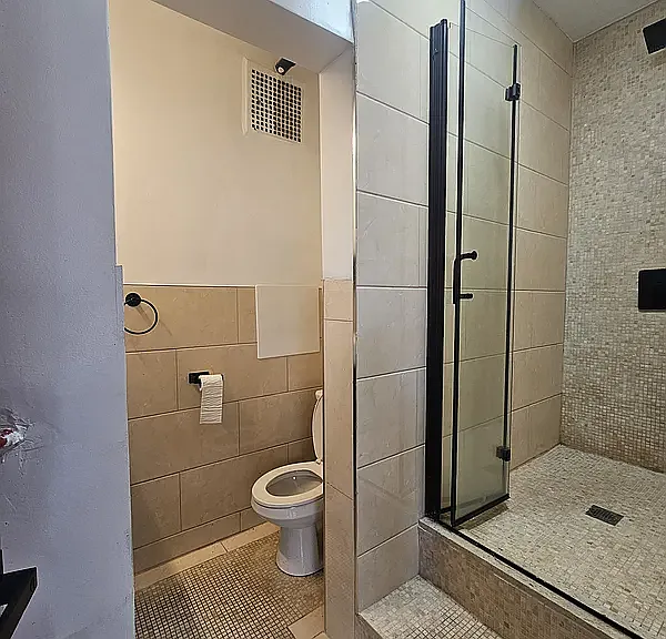 214 W 30th St #6 — Photo 9